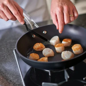 Batterie de cuisine - 9 pièces en aluminium forgé et acier inoxydable - 16 + 18 + 24 + 28 cm - Black*Brandt Best
