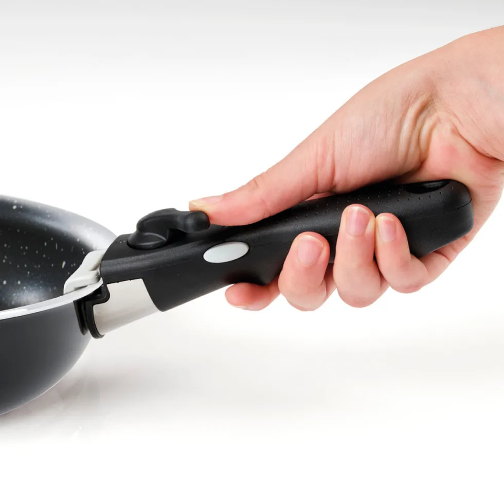 batterie_de_cuisine__pice_4.webp Batterie de cuisine 4 pièces - aluminium - Ø 20/24/28 cm*Brandt Clearance