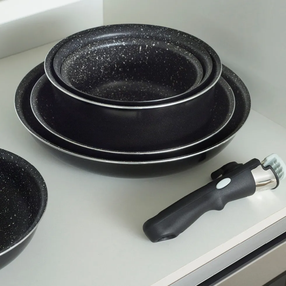 batterie_de_cuisine__pice_6.webp Batterie de cuisine 4 pièces - aluminium - Ø 20/24/28 cm*Brandt Clearance