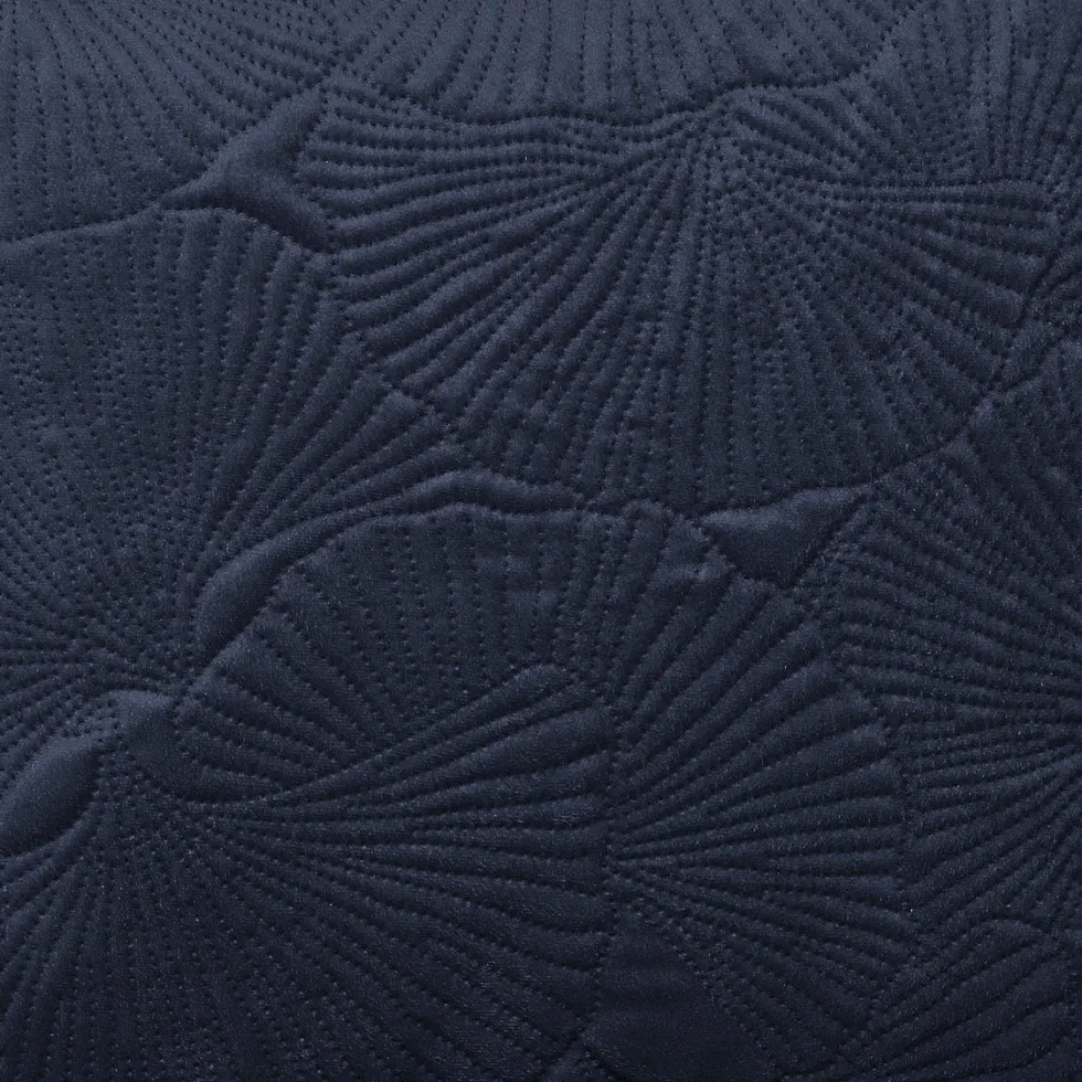 coussin_fleur_emboss__ble_3.webp Coussin fleur embossé Bleu foncé*Cacharel Discount