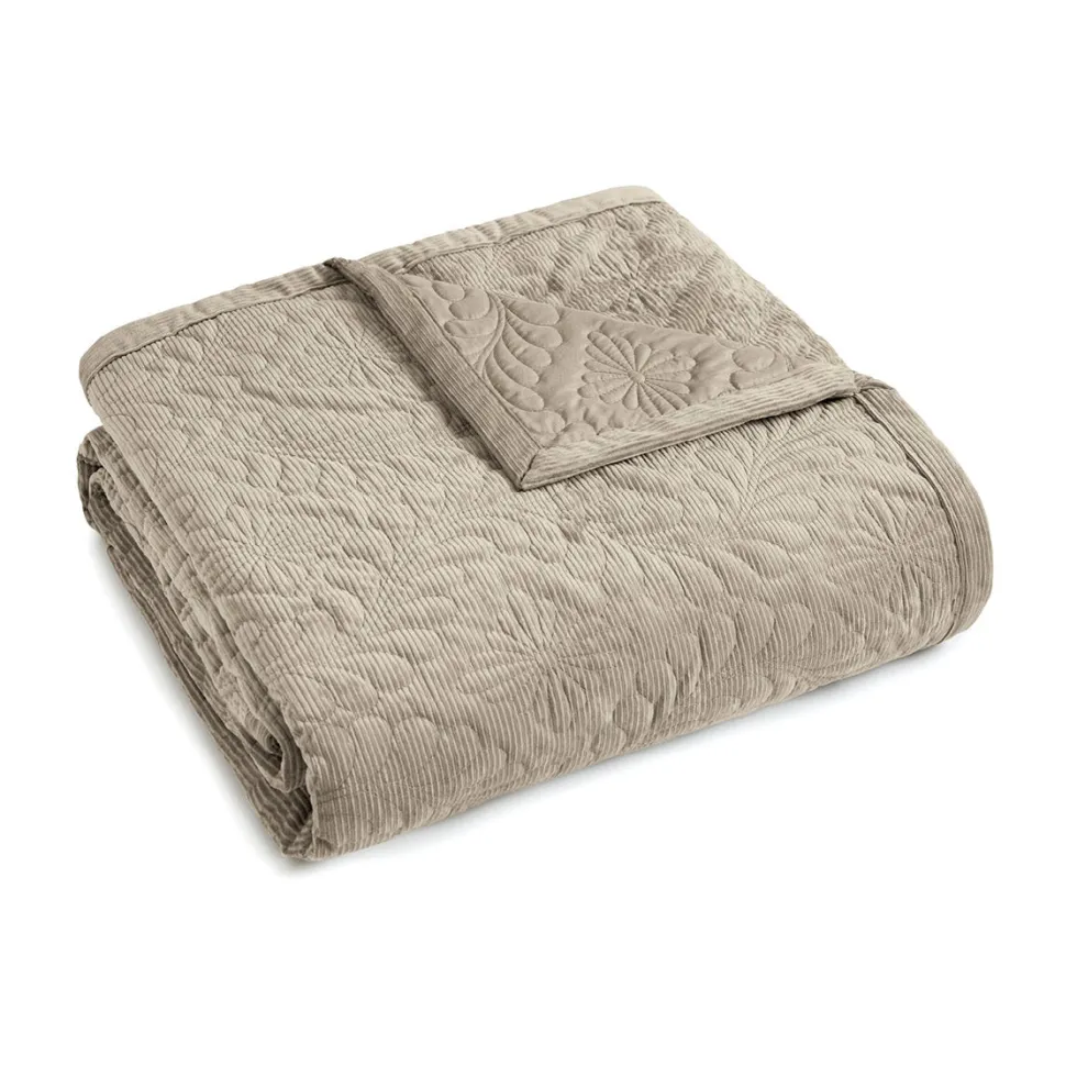 couvrelit_en_velours_ctel_0-3.webp Couvre-lit en velours côtelé - 220 x 250 cm - Flower Taupe*Chevignon Fashion