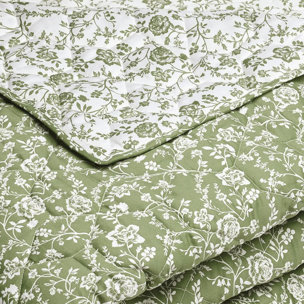 couvrelit_ultra_doux__des_1-11.webp Couvre-lit ultra doux - dessin : Parterre de Roses vert*Rodier Discount