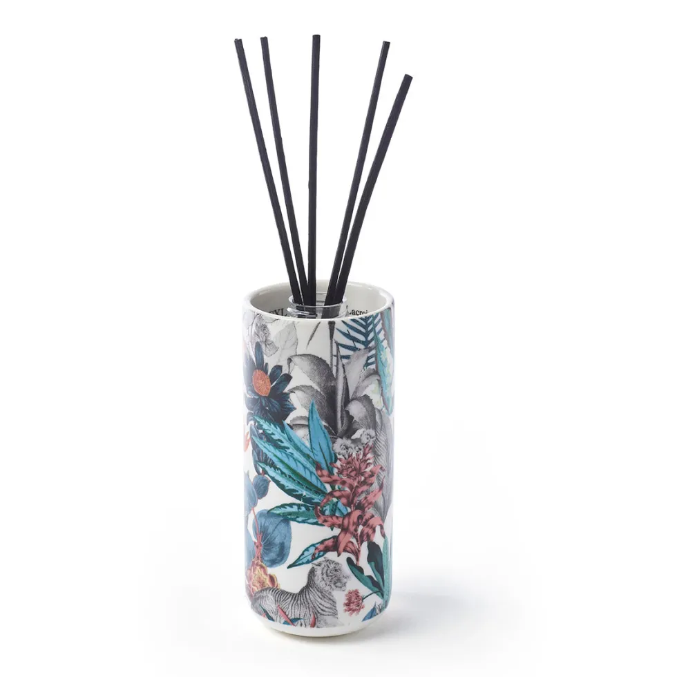 diffuseur_en_porcelaine_z_0-5.webp Diffuseur en porcelaine Zanzibar Blanc - Poivre rose - 100 ml*CXLbyChristianLacroix Online