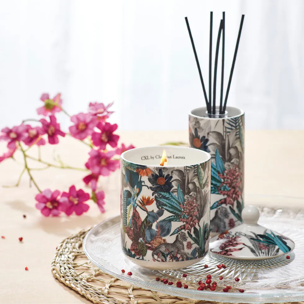 diffuseur_en_porcelaine_z_1-5.webp Diffuseur en porcelaine Zanzibar Blanc - Poivre rose - 100 ml*CXLbyChristianLacroix Online