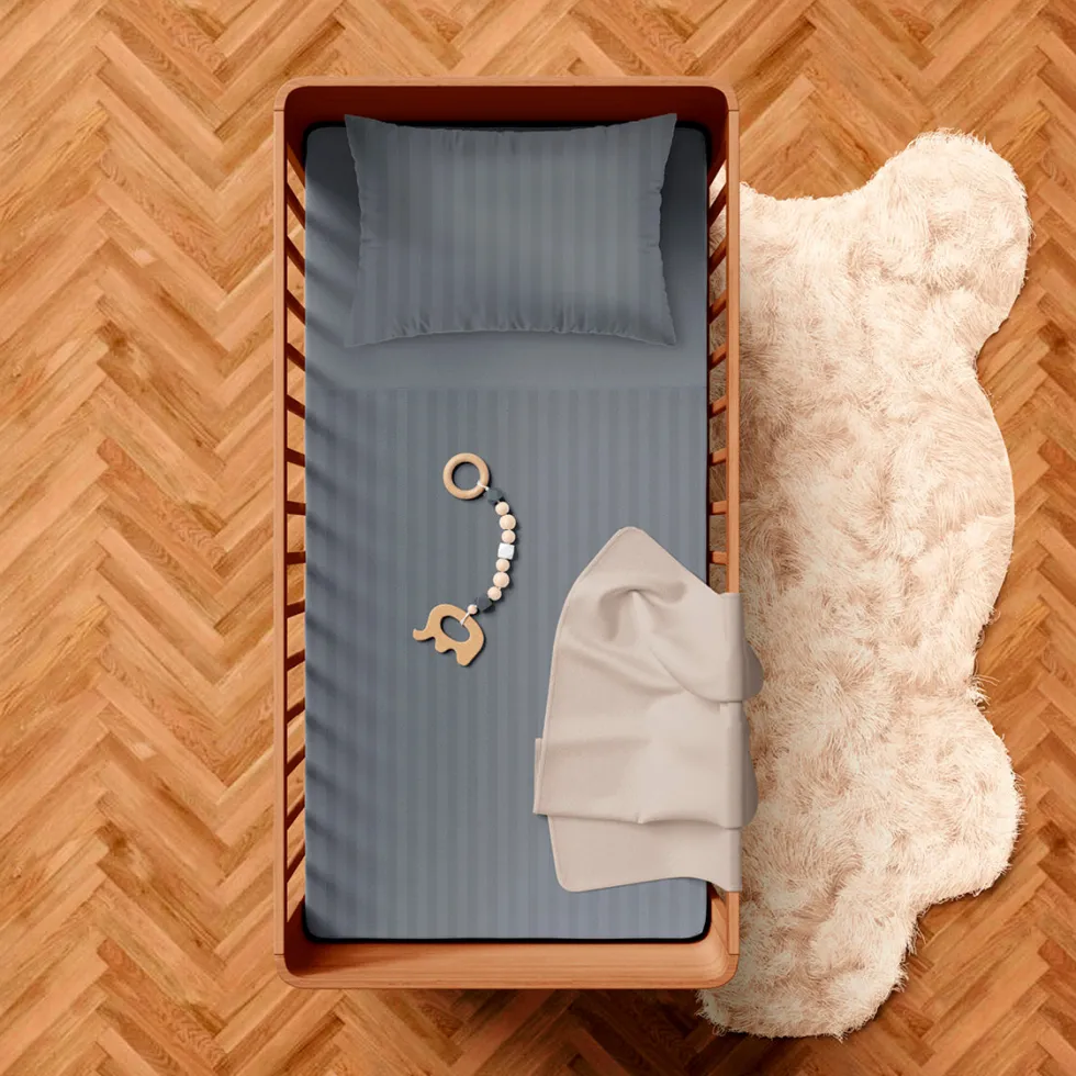 housse_de_couette__taie_d_2-17.webp Housse de couette + taie d'oreiller bébé satin de coton - tissé Jacquard - rayure gris foncé*Cacharel Fashion