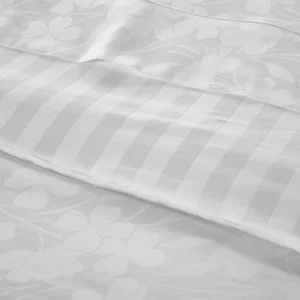 Housse de couette + taie d'oreiller bébé satin de coton - tisse Jacquard - Petites Fleurs blanc*Cacharel Clearance