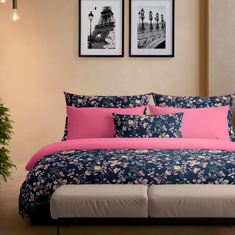 housse_de_couette__taies__2-49.webp Housse de couette + taie(s) d'oreiller satin de coton - Jardin secret Bleu foncé / Rose*Cacharel Clearance