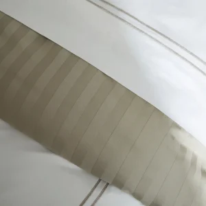 Housse de couette + taie(s) d'oreiller satin de coton - Saint-Tropez Taupe / Blanc*Chevignon Best