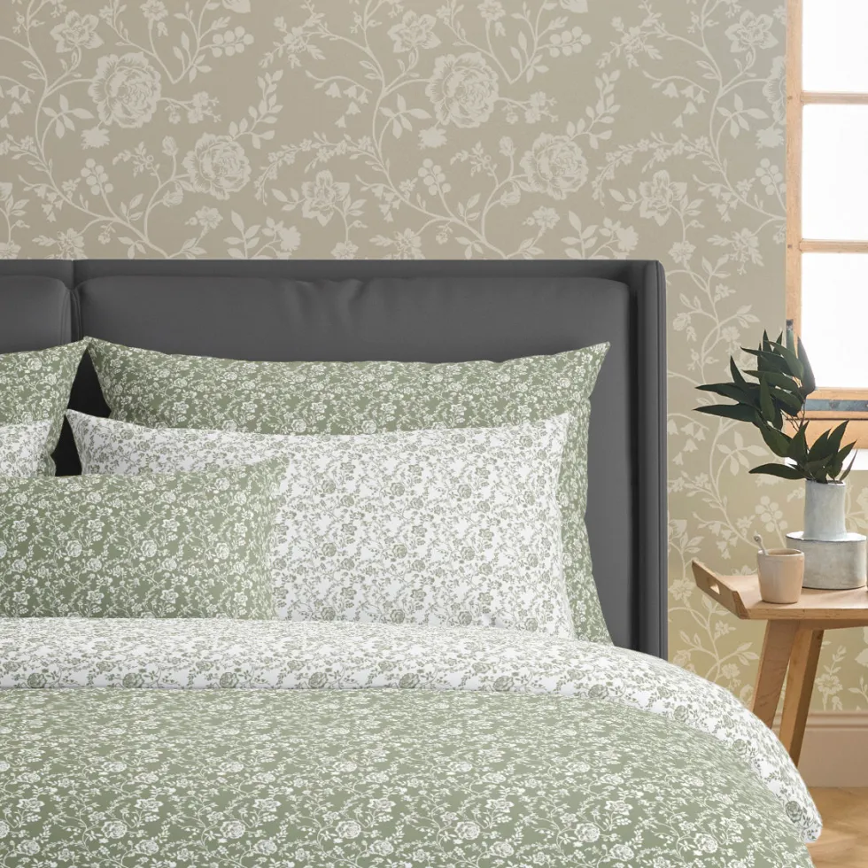 housse_de_couette__taies__3-234.webp Housse de couette + taie(s) d'oreiller satin de coton - Parterre de Roses vert*Rodier Sale