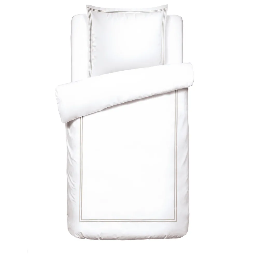 housse_de_couette__taies__4-27.webp Housse de couette + taie(s) d'oreiller satin de coton - Saint-Tropez Taupe / Blanc*Chevignon Best
