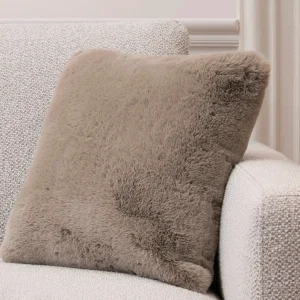 Housse de coussin imitation fourrure Beige - 40 x 40 cm*Maison Héritage Clearance