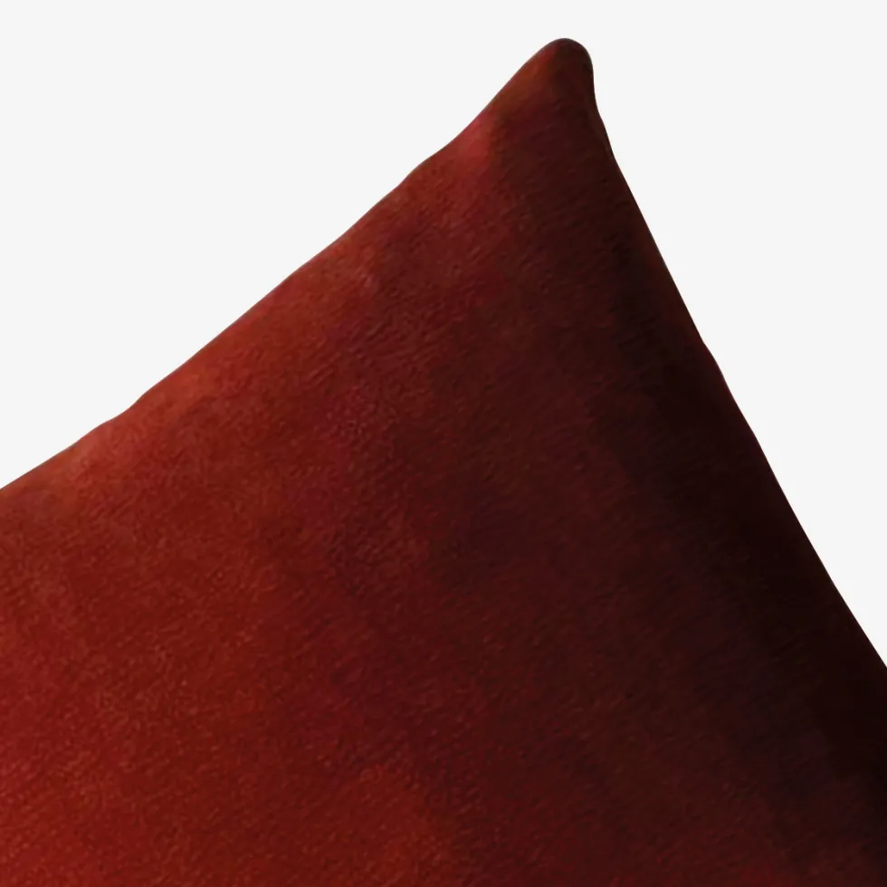housse_de_coussin_yal_rou_1.webp Housse de coussin Yaël Rouge séquoia - 45 x 45 cm*Maison Héritage New