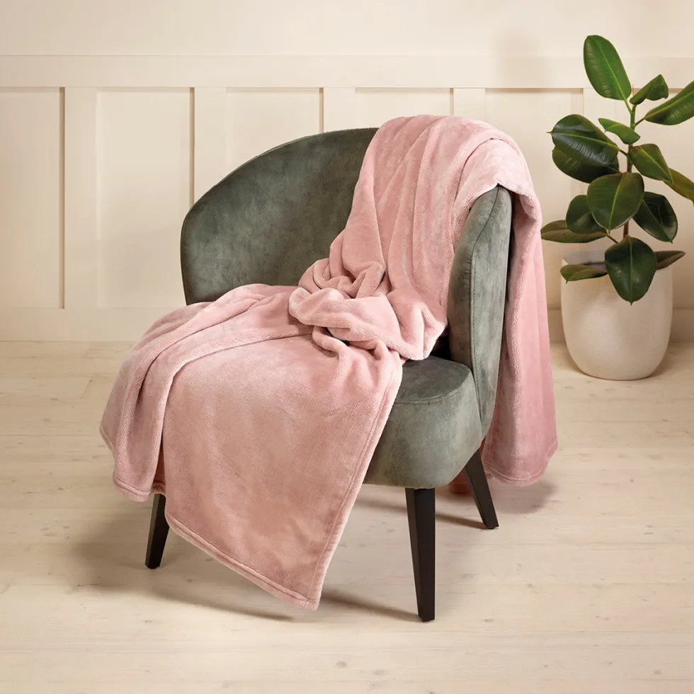 plaid_en_polaire__rose_cl_1-1.webp Plaid en polaire - Rose clair - 180 x 220 cm*Rodier Discount