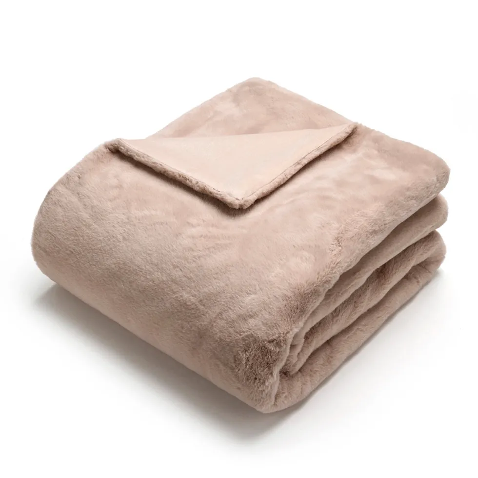 plaid_imitation_fourrure__0-6.webp Plaid imitation fourrure Beige - 130 x 180 cm*Cacharel Outlet