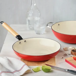 Poêle en fonte emaillée avec manche en bois - Blanc/rouge*Brandt Clearance