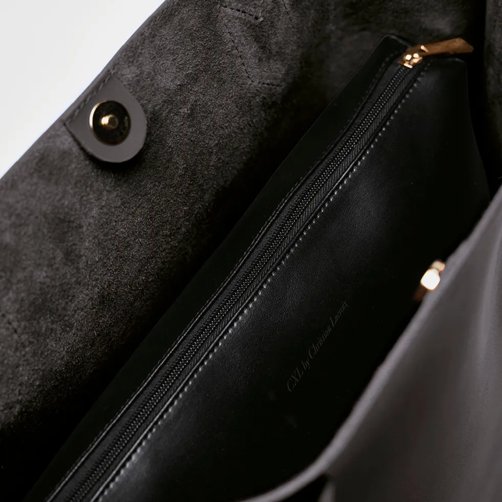sac_cabas_george_v_en_cui_4.webp Sac cabas George V en cuir de veau italien avec pochette amovible*CXLbyChristianLacroix New