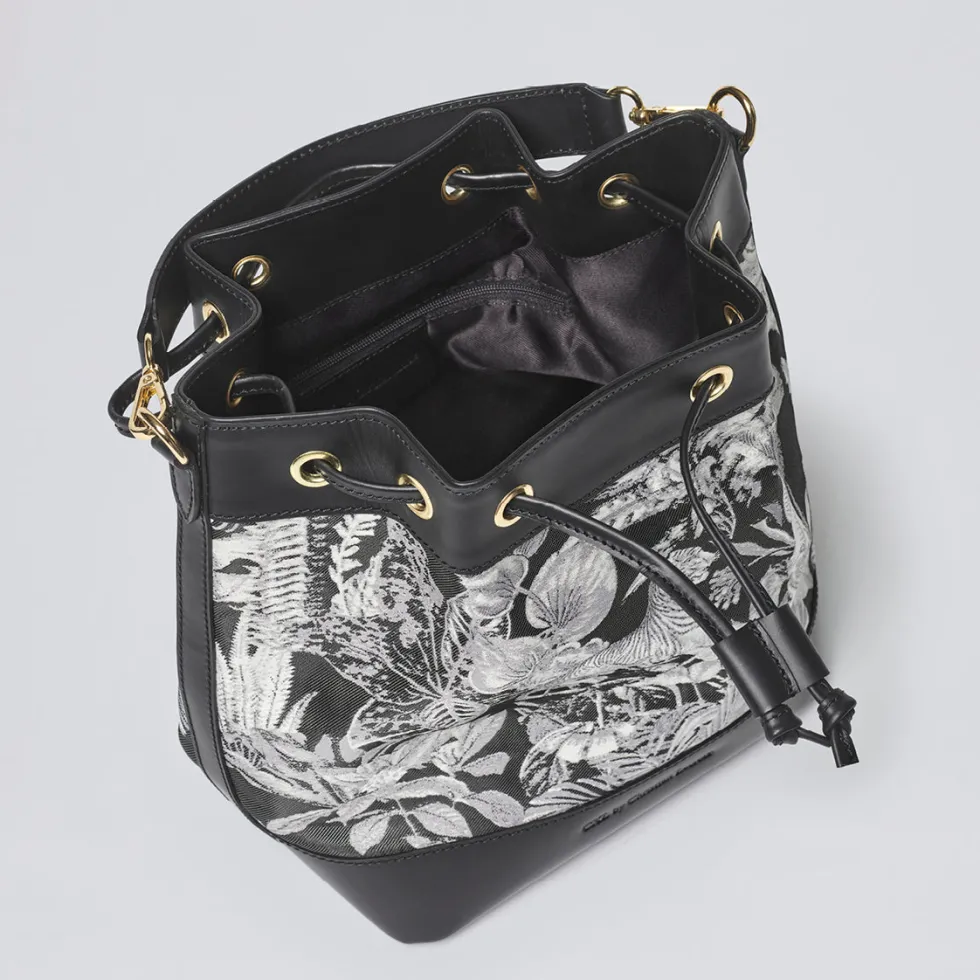 sac_seau_alinor_en_cuir_e_1.webp Sac seau Aliénor en cuir et jacquard Zanzibar - Noir*CXLbyChristianLacroix Fashion
