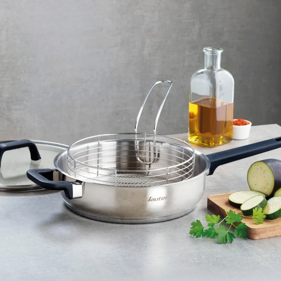 sauteuse_avec_couvercle_q_1.webp Sauteuse avec couvercle Qulinox - Triple fond - acier inoxydable - panier à friture - Argenté*Sauter Online