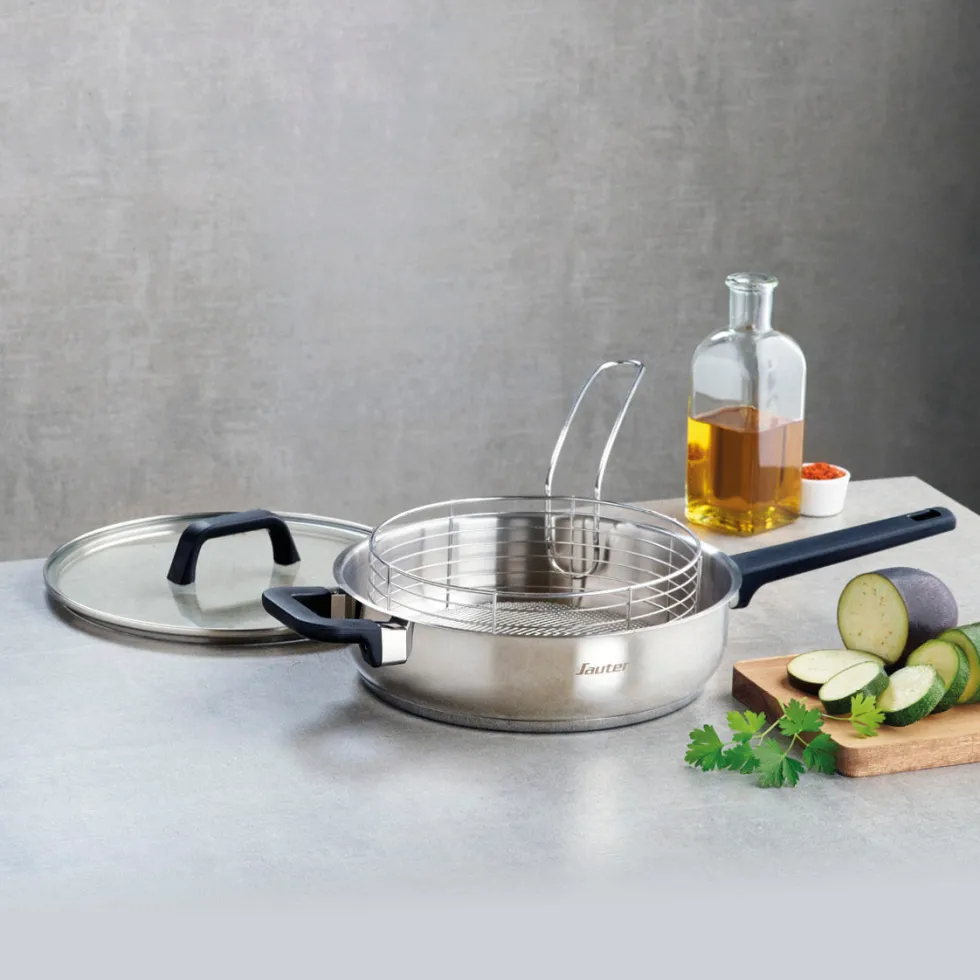 sauteuse_avec_couvercle_q_4.webp Sauteuse avec couvercle Qulinox - Triple fond - acier inoxydable - panier à friture - Argenté*Sauter Online