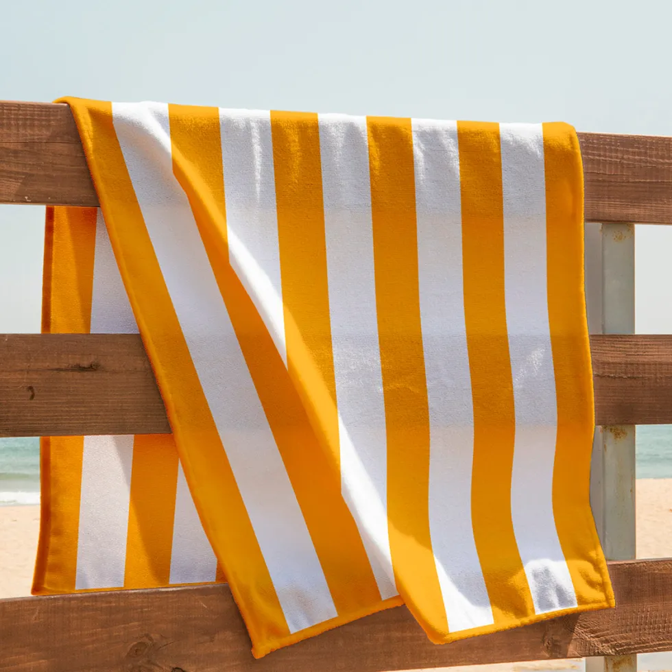 serviette_de_plage_selena_2-1.webp Serviette de plage Selena Jaune - 90 x 180 cm*Ines by Ines de la Fressange Clearance