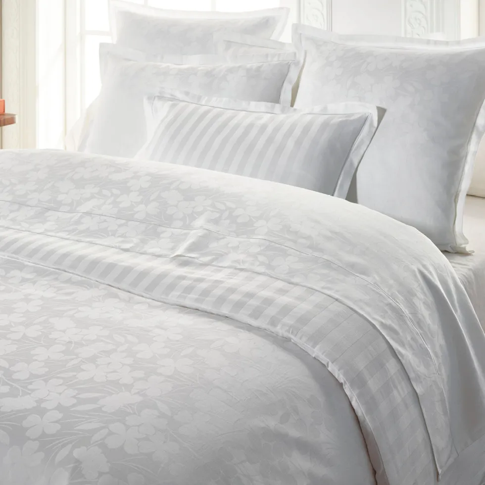 taie_de_traversin__tiss_j_1-6.webp Taie de traversin - tissé Jacquard - Petit Chênes Blanc*Rodier New