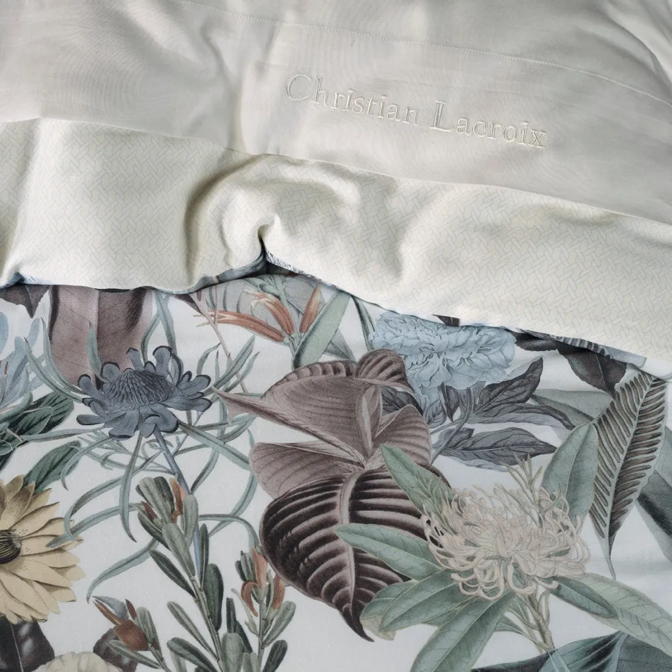 taies_doreiller_satin_de__2-137.webp Taie(s) d'oreiller satin de coton - Garden Micro Taupe*CXLbyChristianLacroix New
