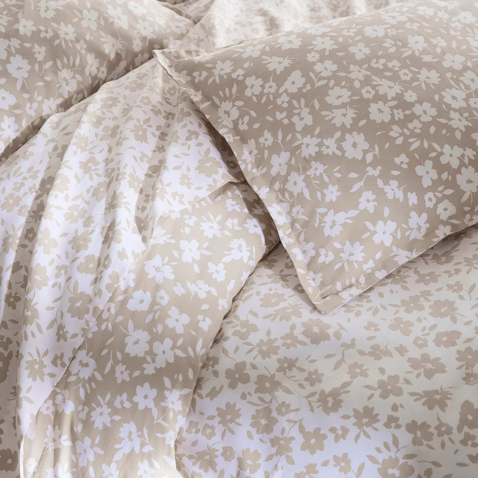 taies_doreiller_satin_de__2-198.webp Taie(s) d'oreiller satin de coton - Les Yeux de Suzanne Taupe*Ines by Ines de la Fressange Outlet