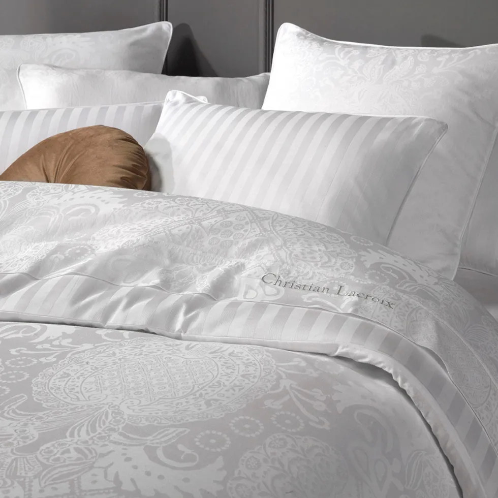 taies_doreiller_satin_de__3-139.webp Taie(s) d'oreiller satin de coton - Arles Blanc*CXLbyChristianLacroix Sale