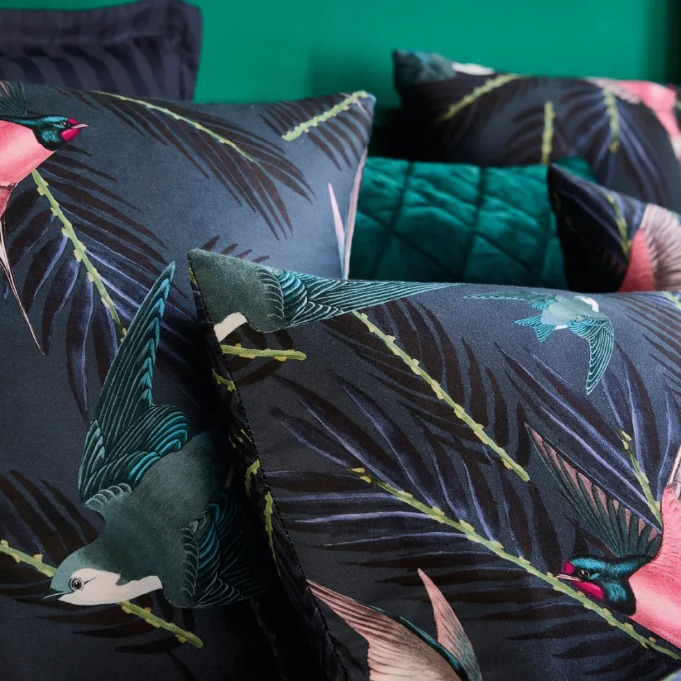 taies_doreiller_satin_de__3-43.webp Taie(s) d'oreiller satin de coton - Hirondelles Bleu*CXLbyChristianLacroix Online